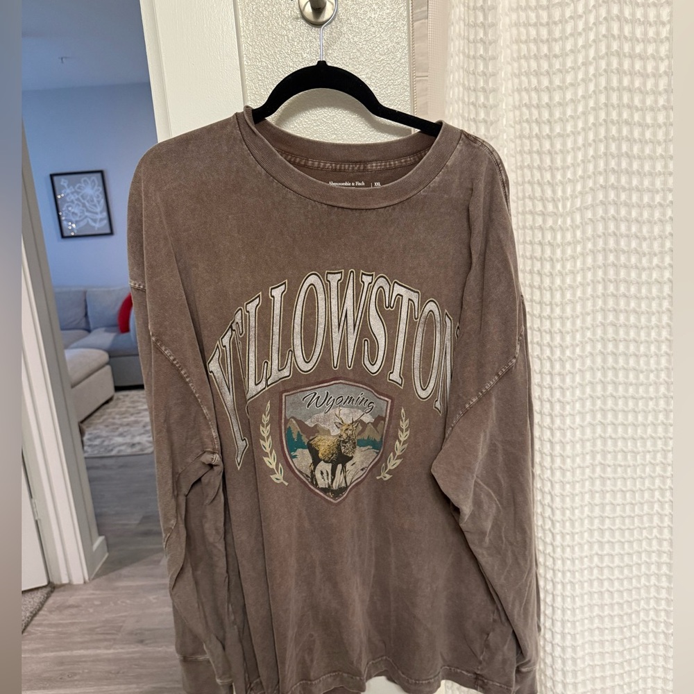 Abercrombie long sleeve tee